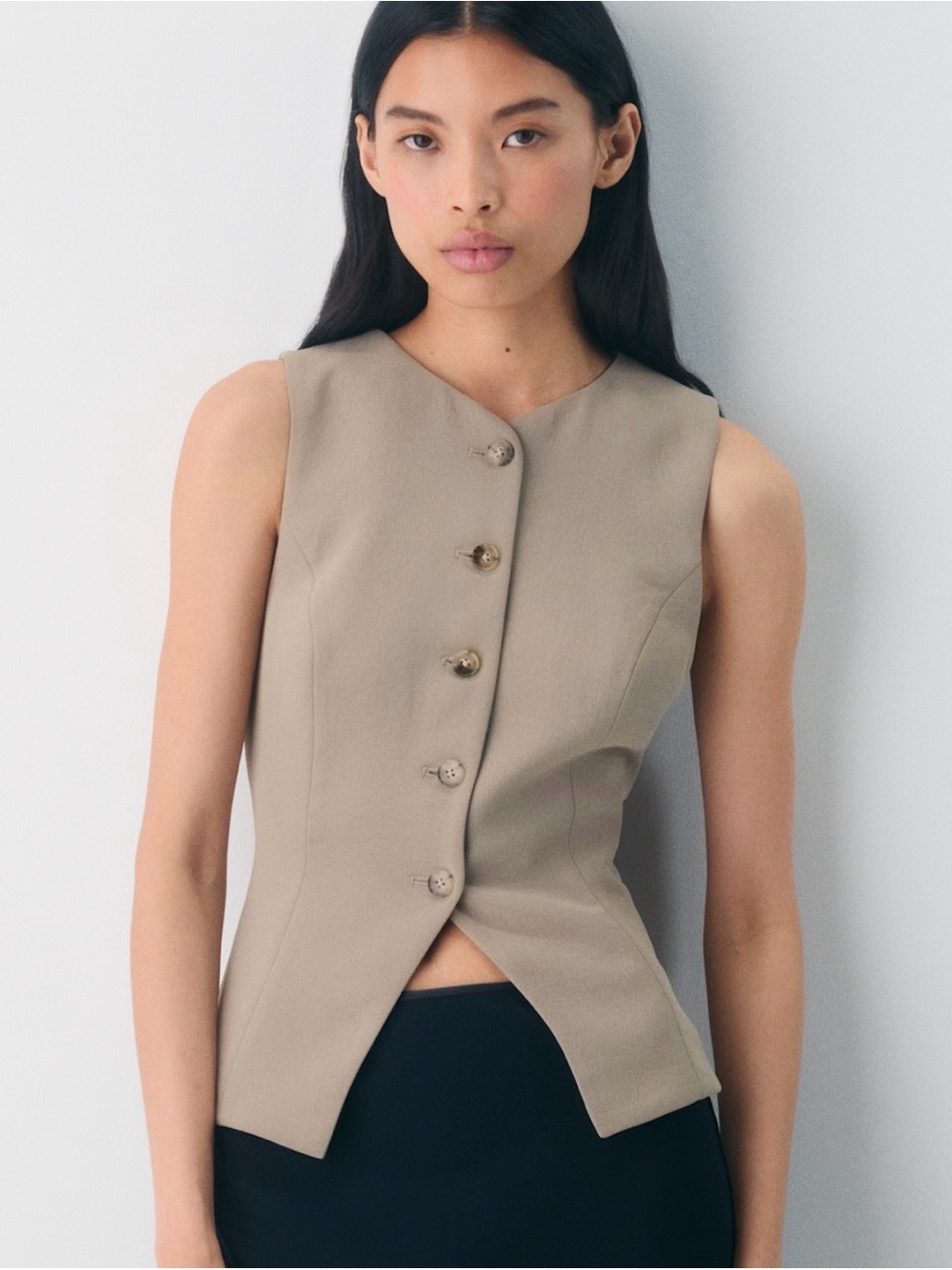 Aritzia Wilfred Regal Vest Crepette Taupe Size 4